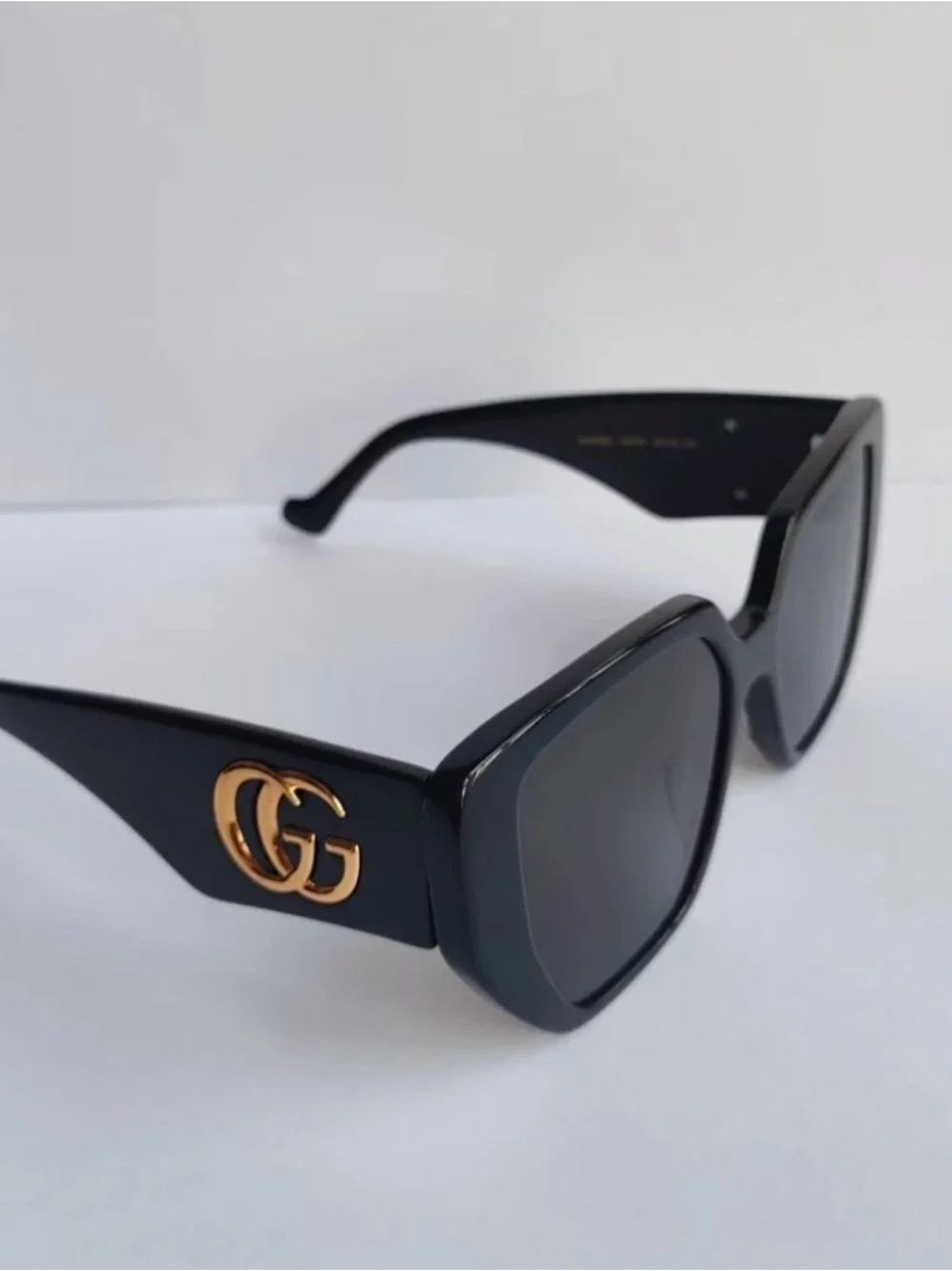 Gucci Women Black Oversized Square Sunglasses New with Box!